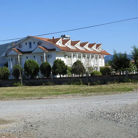 ホテル Yavuz ダルヤン