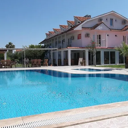 Yavuz ホテル ダルヤン