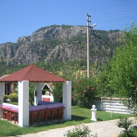 ホテル Yavuz
